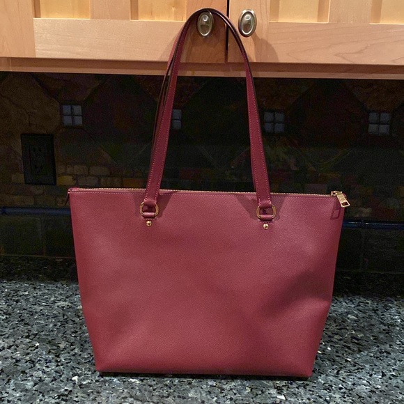 Coach Gallery Tote - Picture 2 of 6